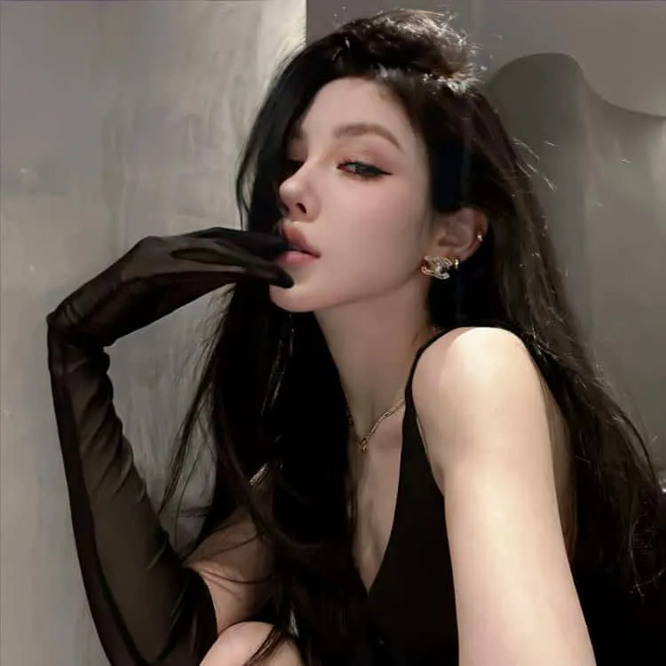 【暗黑复仇】《亲切的金子》李英爱绝美复仇：韩国复仇三部曲终章，天使面孔下的致命蛇蝎杀机